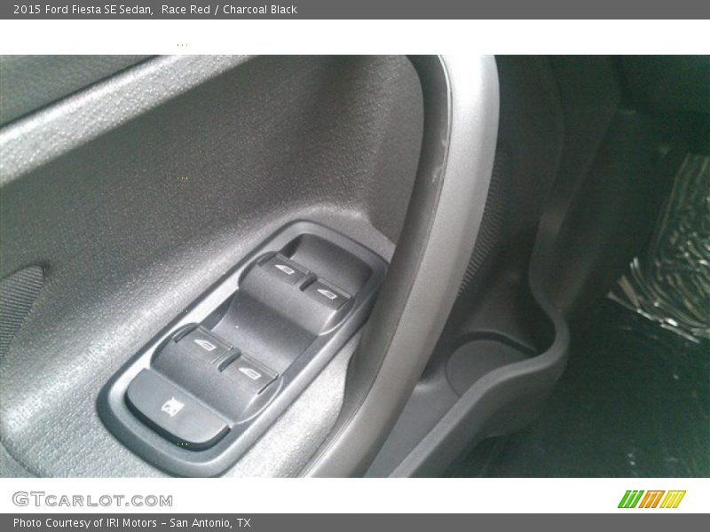 Race Red / Charcoal Black 2015 Ford Fiesta SE Sedan