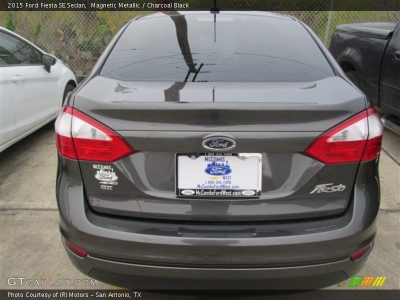 Magnetic Metallic / Charcoal Black 2015 Ford Fiesta SE Sedan