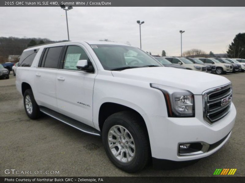 Front 3/4 View of 2015 Yukon XL SLE 4WD