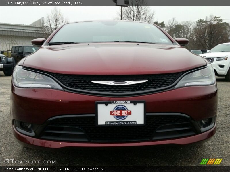 Velvet Red Pearl / Black 2015 Chrysler 200 S