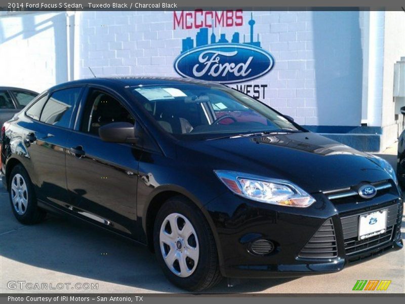 Tuxedo Black / Charcoal Black 2014 Ford Focus S Sedan