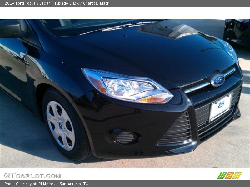 Tuxedo Black / Charcoal Black 2014 Ford Focus S Sedan