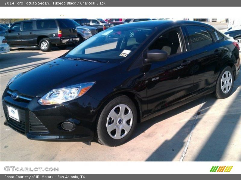 Tuxedo Black / Charcoal Black 2014 Ford Focus S Sedan