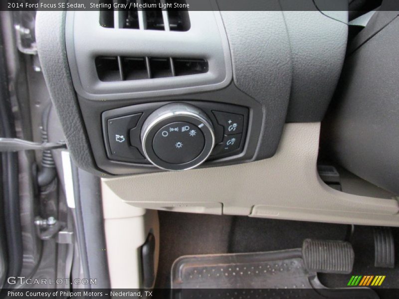 Sterling Gray / Medium Light Stone 2014 Ford Focus SE Sedan