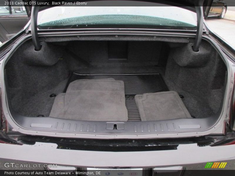 Black Raven / Ebony 2011 Cadillac DTS Luxury