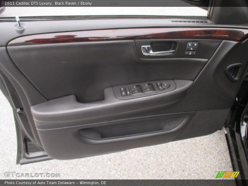 Black Raven / Ebony 2011 Cadillac DTS Luxury