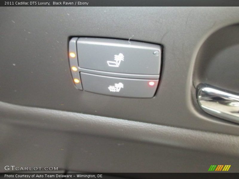 Black Raven / Ebony 2011 Cadillac DTS Luxury