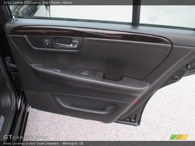 Black Raven / Ebony 2011 Cadillac DTS Luxury