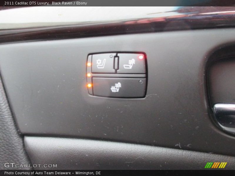 Black Raven / Ebony 2011 Cadillac DTS Luxury