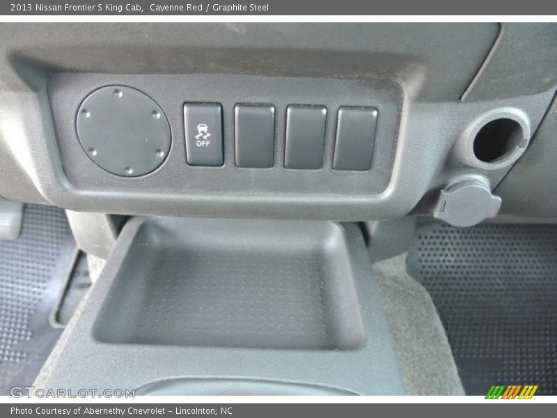 Cayenne Red / Graphite Steel 2013 Nissan Frontier S King Cab