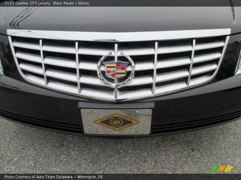 Black Raven / Ebony 2011 Cadillac DTS Luxury