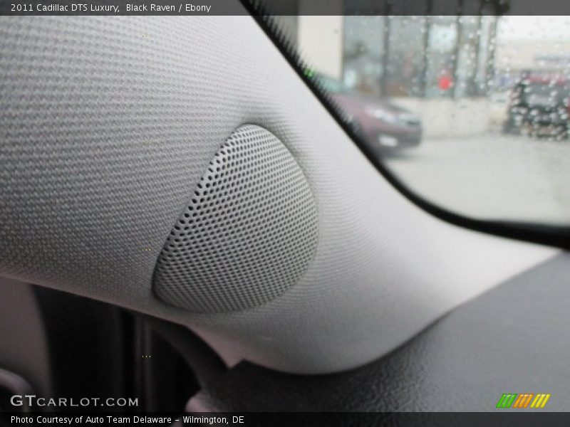 Black Raven / Ebony 2011 Cadillac DTS Luxury