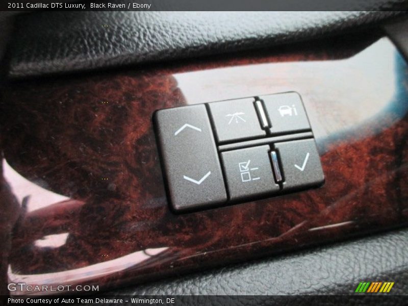 Black Raven / Ebony 2011 Cadillac DTS Luxury