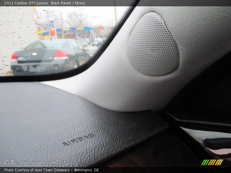 Black Raven / Ebony 2011 Cadillac DTS Luxury