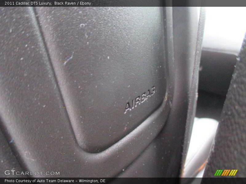 Black Raven / Ebony 2011 Cadillac DTS Luxury