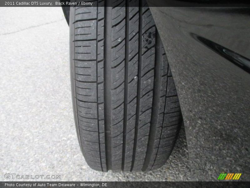 Black Raven / Ebony 2011 Cadillac DTS Luxury