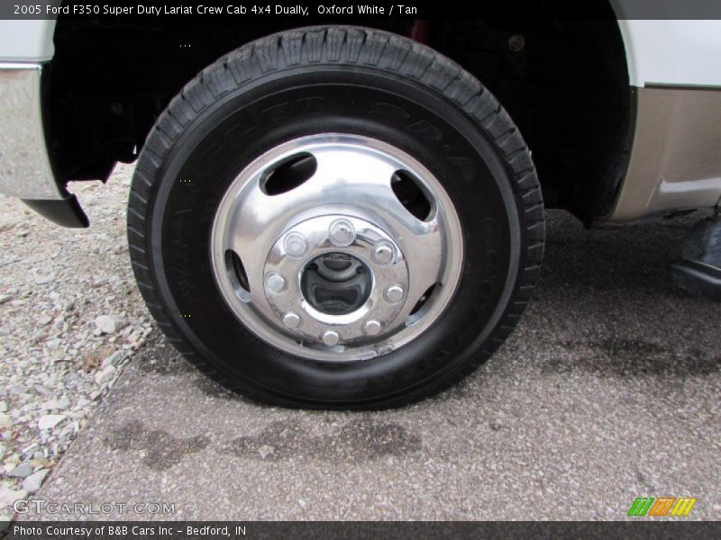 Oxford White / Tan 2005 Ford F350 Super Duty Lariat Crew Cab 4x4 Dually