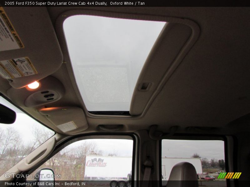 Oxford White / Tan 2005 Ford F350 Super Duty Lariat Crew Cab 4x4 Dually