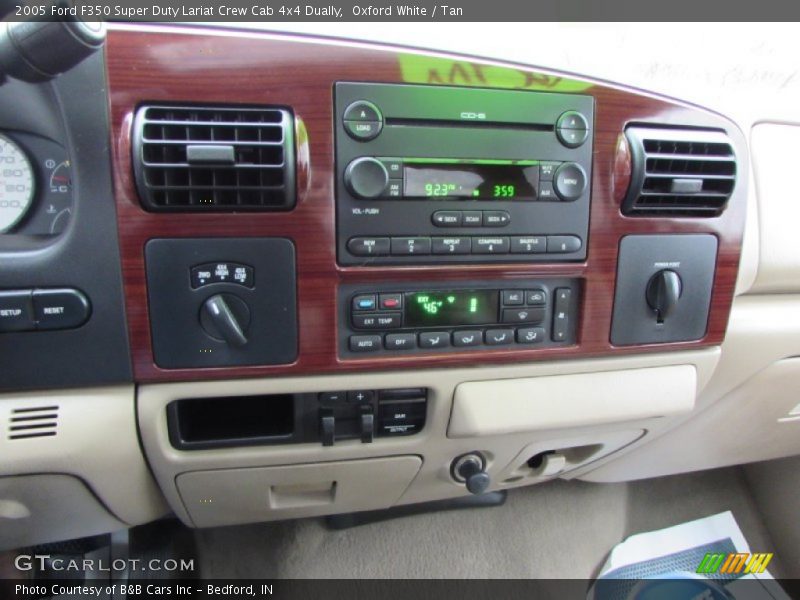 Oxford White / Tan 2005 Ford F350 Super Duty Lariat Crew Cab 4x4 Dually