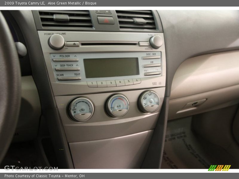 Aloe Green Metallic / Bisque 2009 Toyota Camry LE