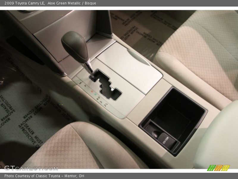 Aloe Green Metallic / Bisque 2009 Toyota Camry LE