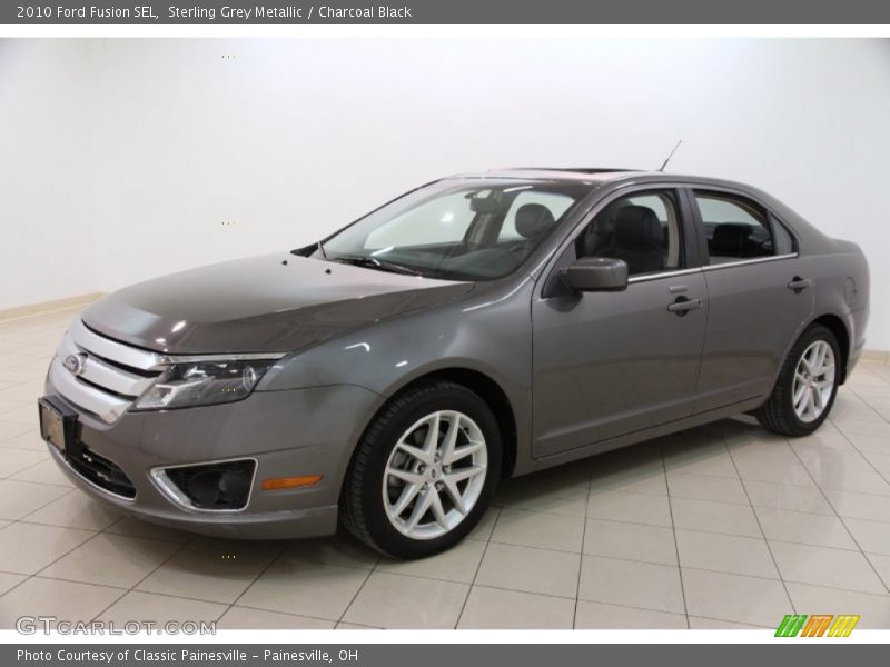 Front 3/4 View of 2010 Fusion SEL