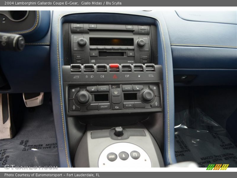 Controls of 2004 Gallardo Coupe E-Gear