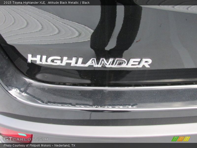 Attitude Black Metallic / Black 2015 Toyota Highlander XLE