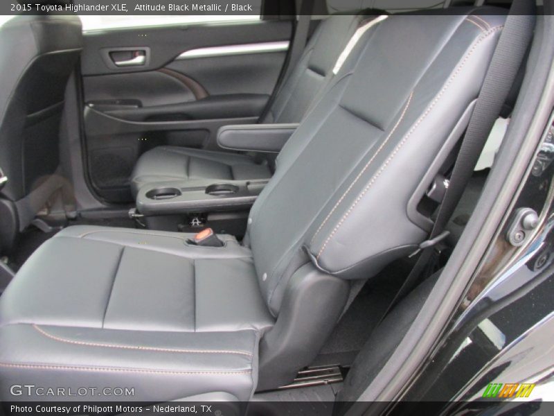 Attitude Black Metallic / Black 2015 Toyota Highlander XLE