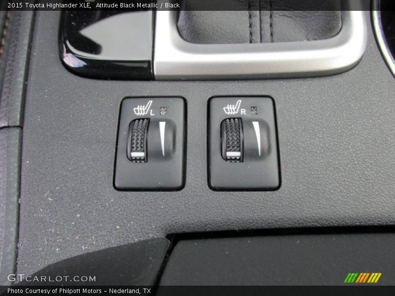 Attitude Black Metallic / Black 2015 Toyota Highlander XLE