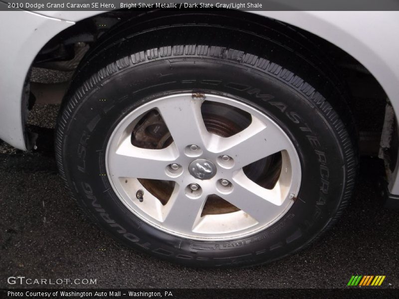 Bright Silver Metallic / Dark Slate Gray/Light Shale 2010 Dodge Grand Caravan SE Hero