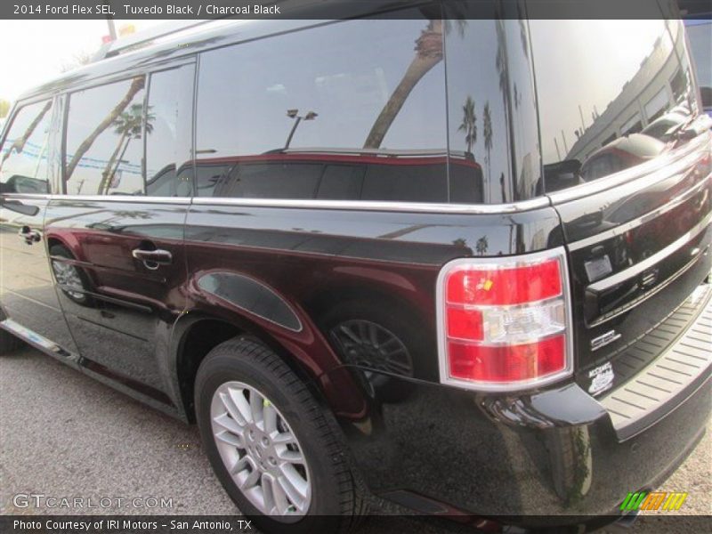 Tuxedo Black / Charcoal Black 2014 Ford Flex SEL