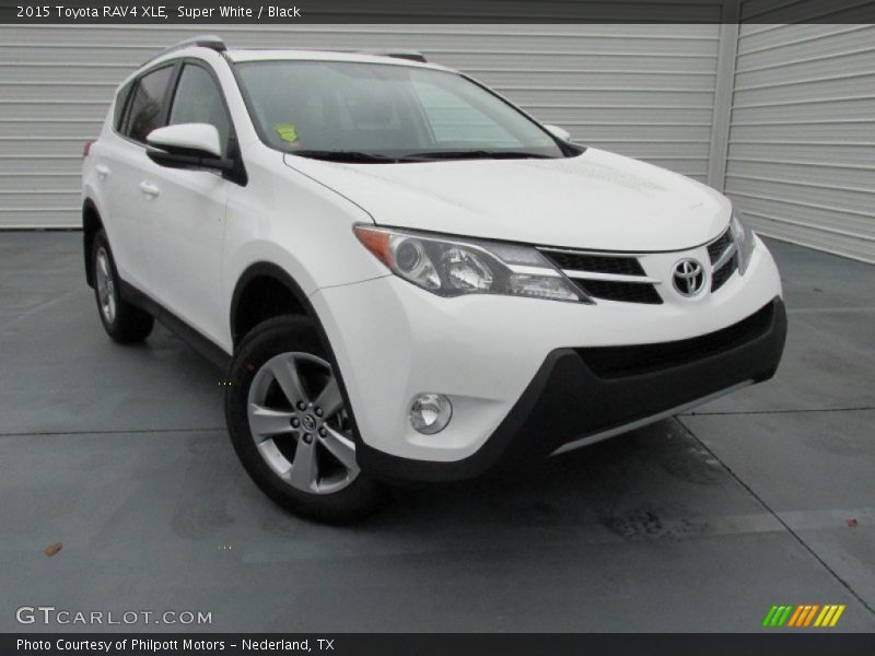 Front 3/4 View of 2015 RAV4 XLE