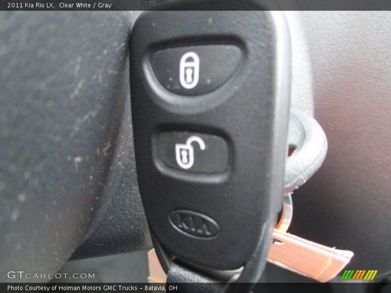 Clear White / Gray 2011 Kia Rio LX