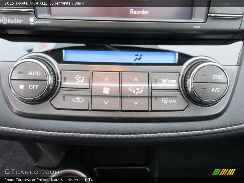 Super White / Black 2015 Toyota RAV4 XLE