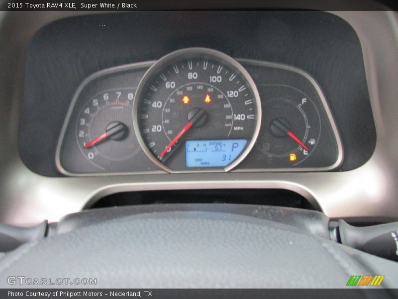 Super White / Black 2015 Toyota RAV4 XLE