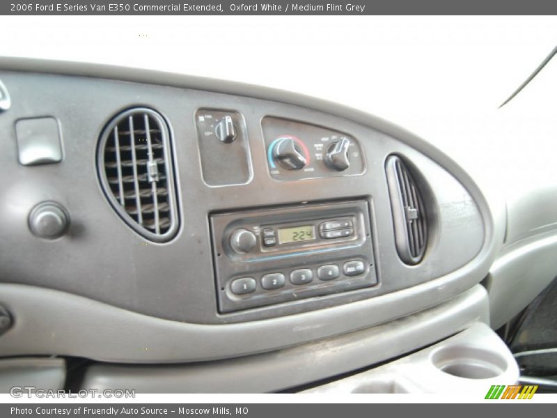 Oxford White / Medium Flint Grey 2006 Ford E Series Van E350 Commercial Extended
