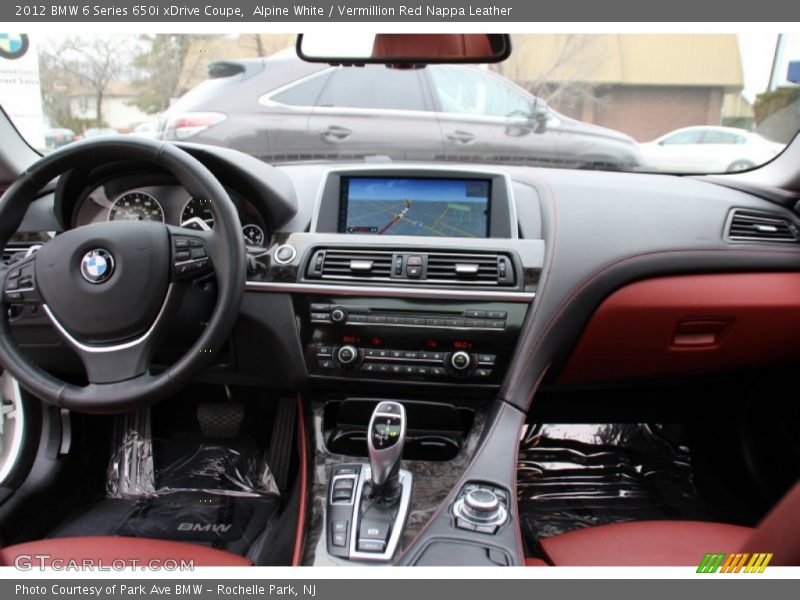 Dashboard of 2012 6 Series 650i xDrive Coupe