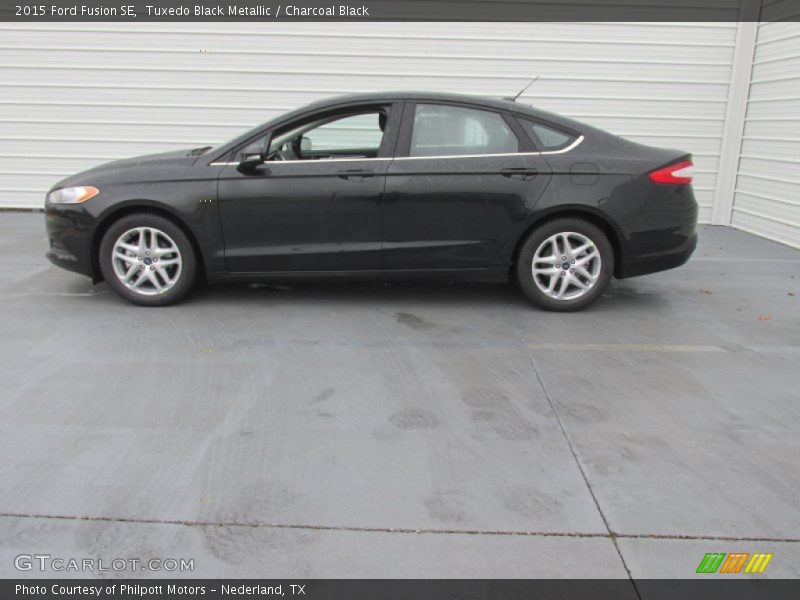 Tuxedo Black Metallic / Charcoal Black 2015 Ford Fusion SE