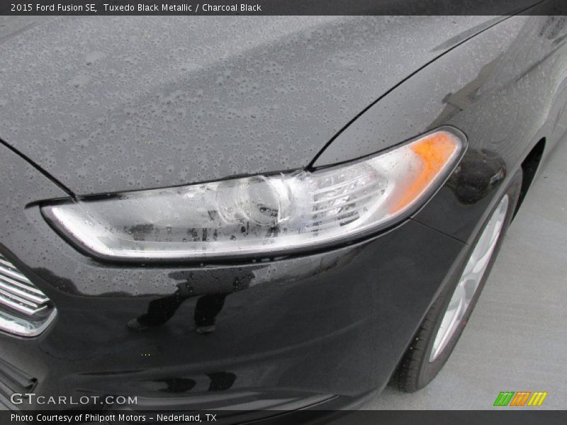 Tuxedo Black Metallic / Charcoal Black 2015 Ford Fusion SE