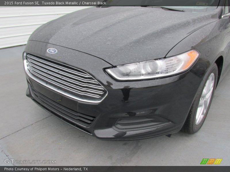 Tuxedo Black Metallic / Charcoal Black 2015 Ford Fusion SE