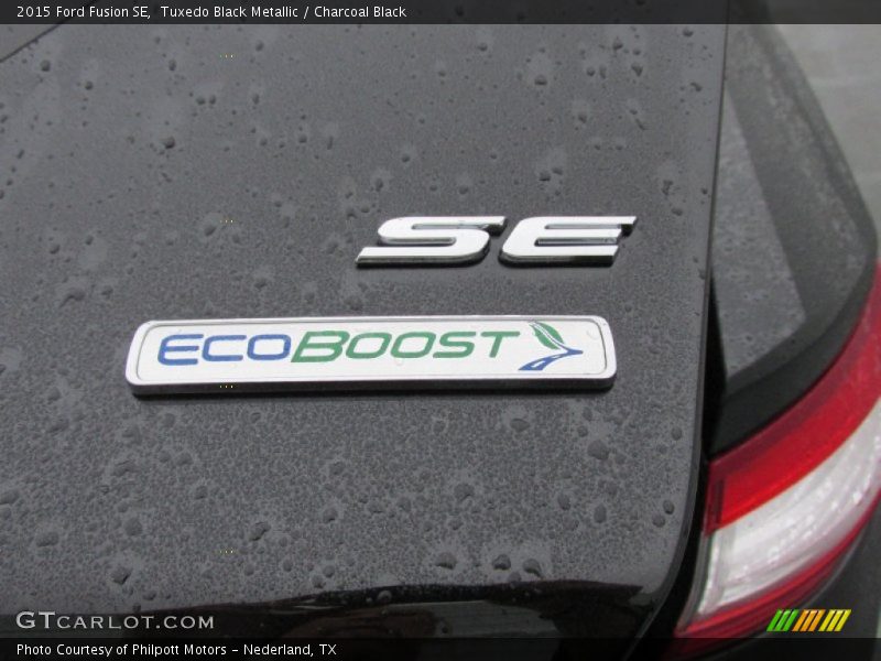 Tuxedo Black Metallic / Charcoal Black 2015 Ford Fusion SE