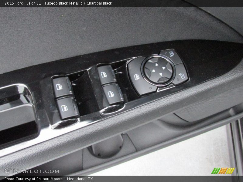 Tuxedo Black Metallic / Charcoal Black 2015 Ford Fusion SE