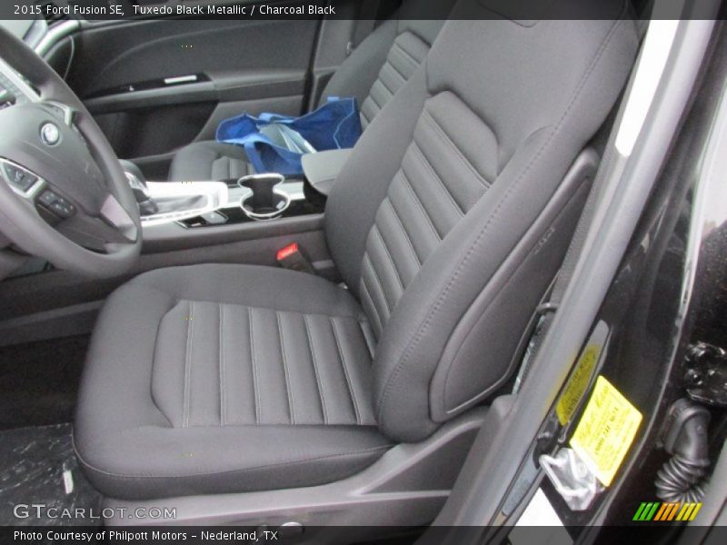 Tuxedo Black Metallic / Charcoal Black 2015 Ford Fusion SE