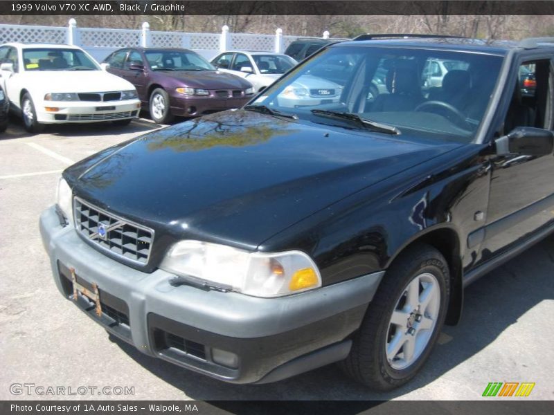Black / Graphite 1999 Volvo V70 XC AWD