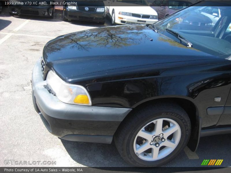 Black / Graphite 1999 Volvo V70 XC AWD
