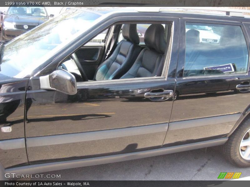 Black / Graphite 1999 Volvo V70 XC AWD