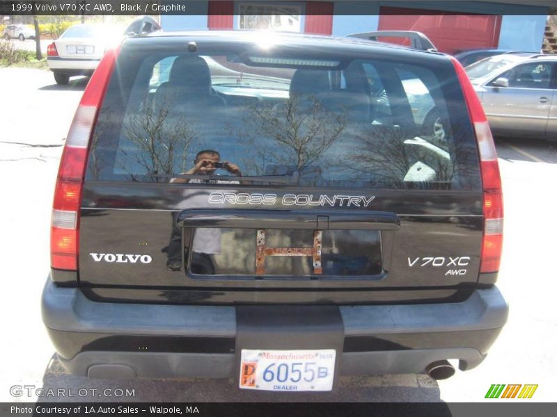 Black / Graphite 1999 Volvo V70 XC AWD