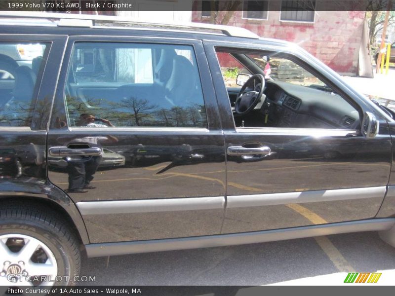 Black / Graphite 1999 Volvo V70 XC AWD