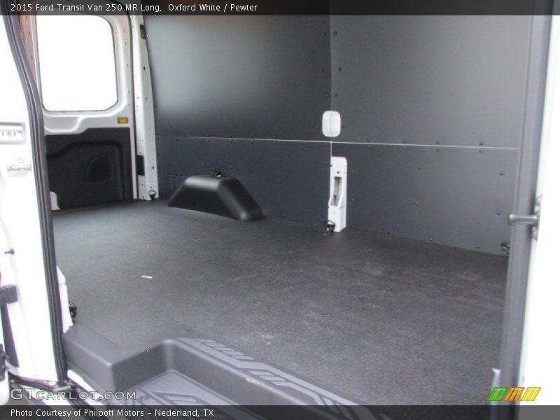  2015 Transit Van 250 MR Long Trunk